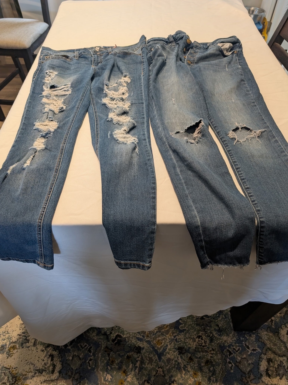 Juniors Distressed Blue Denim Jeans - Classic Ripped Style
